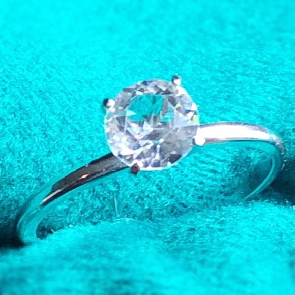 Vintage Uncas Vanderbilt Silver Tone round simulated diamond CZ Solitaire SZ 10 - Picture 3 of 14